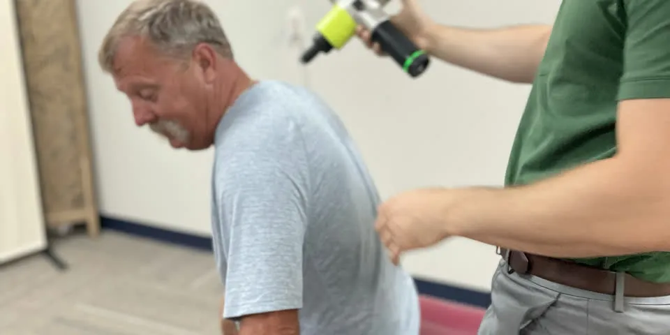 Shoulder Pain Treatment treatment at Back 2 Health Chiropractic